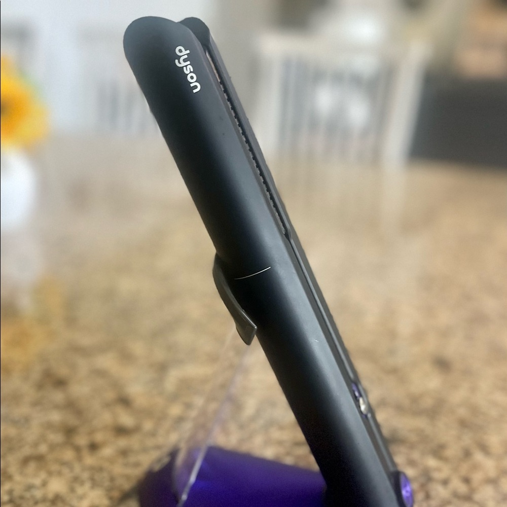 Dyson cordless flat iron purple and black. smoke free house, like new.